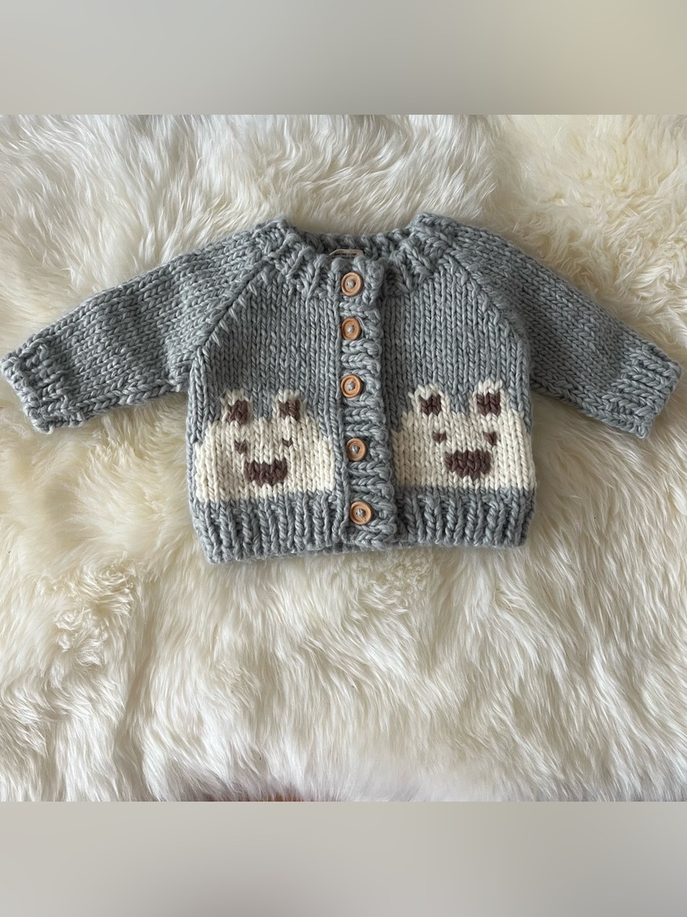 The Blueberry Hill Bear Cardigan Bowie Grey